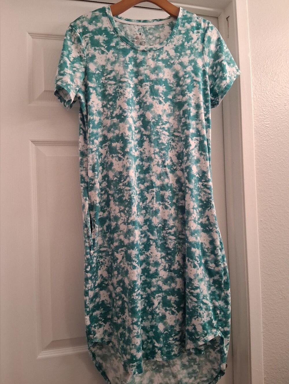 Secret Treasures Dress Size Small With Pockets Printed